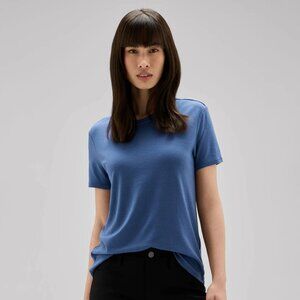 Unbound Merino Women’s Classic Crew Neck T-Shirt – 100% Merino Wool